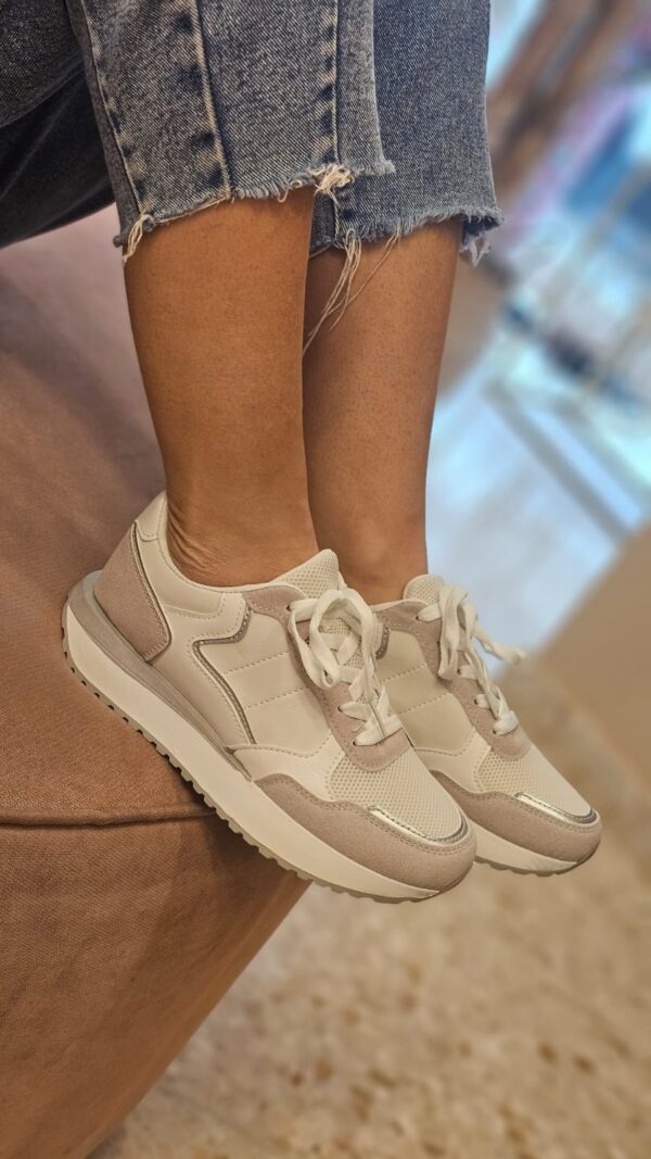 4493 Sneaker