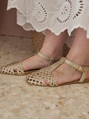 5137 Sandalia plana oro