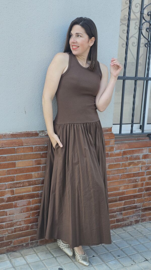 5202 Vestido marrón - Imagen 2