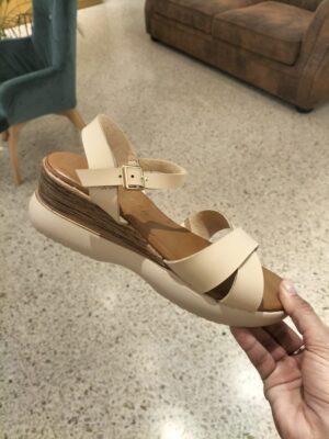 5241 Sandalia beige