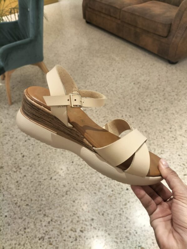 5241 Sandalia beige