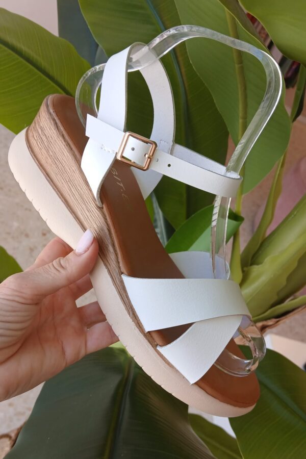 5244 Sandalia tiras blanca
