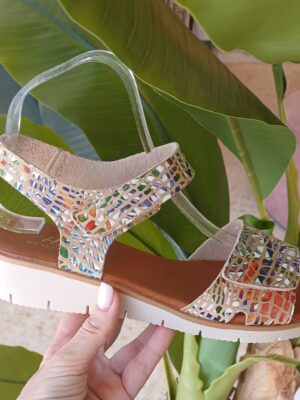 5246 Sandalia velcro beige