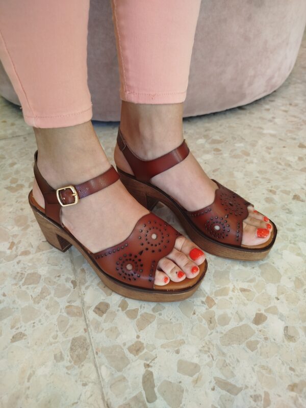 5340 Sandalias cuero