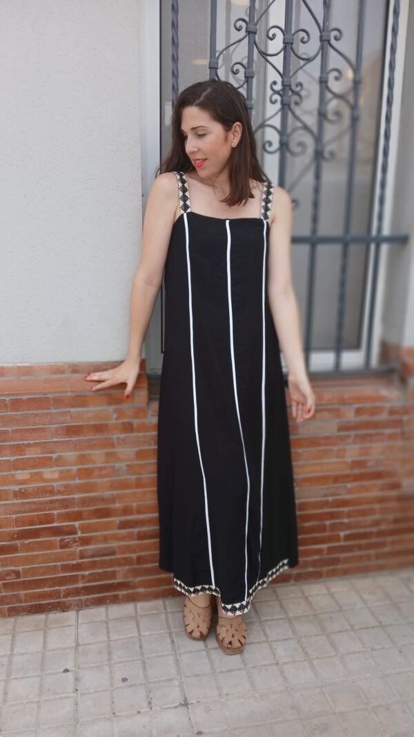 5492 Vestido negro