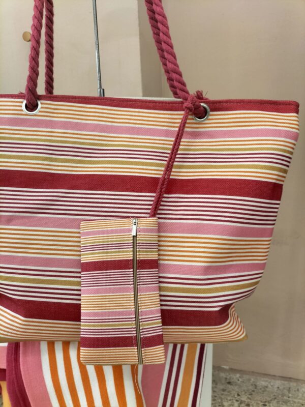 5517 Bolso + neceser + toalla - Imagen 2