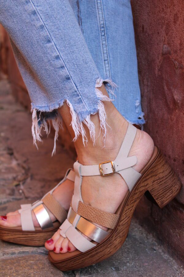 3393 Sandalia