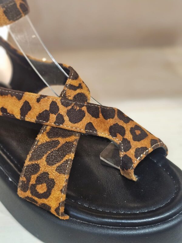 5546 Sandalia animalprint - Imagen 4
