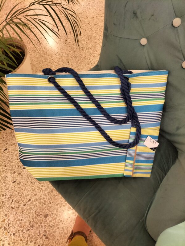 5587 Bolso + neceser + toalla