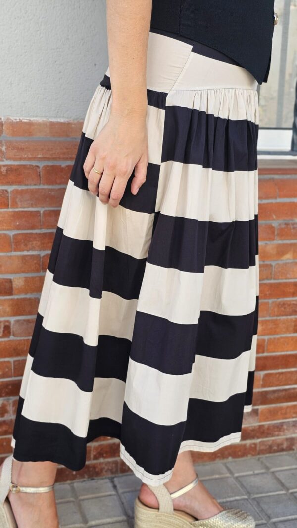 5695 Falda - Imagen 3
