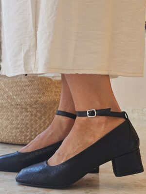 5825 Salón bajo negro