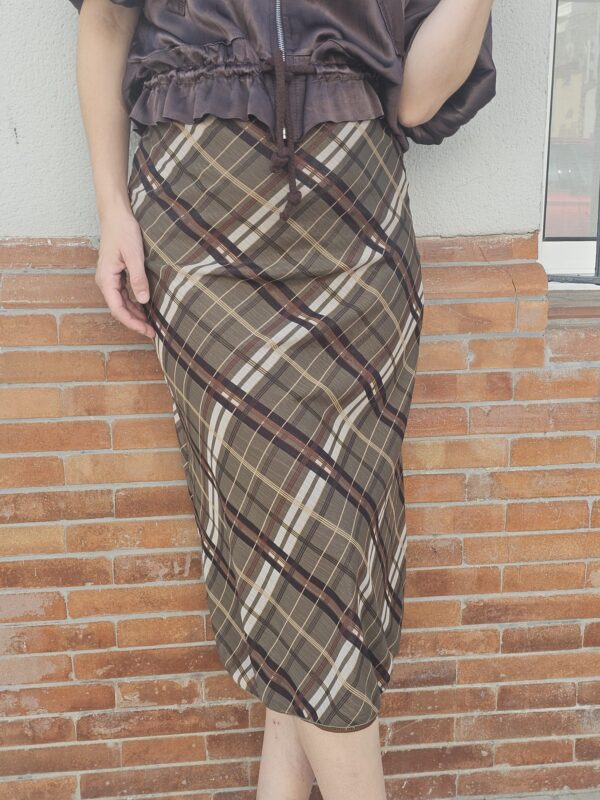 6001 Falda