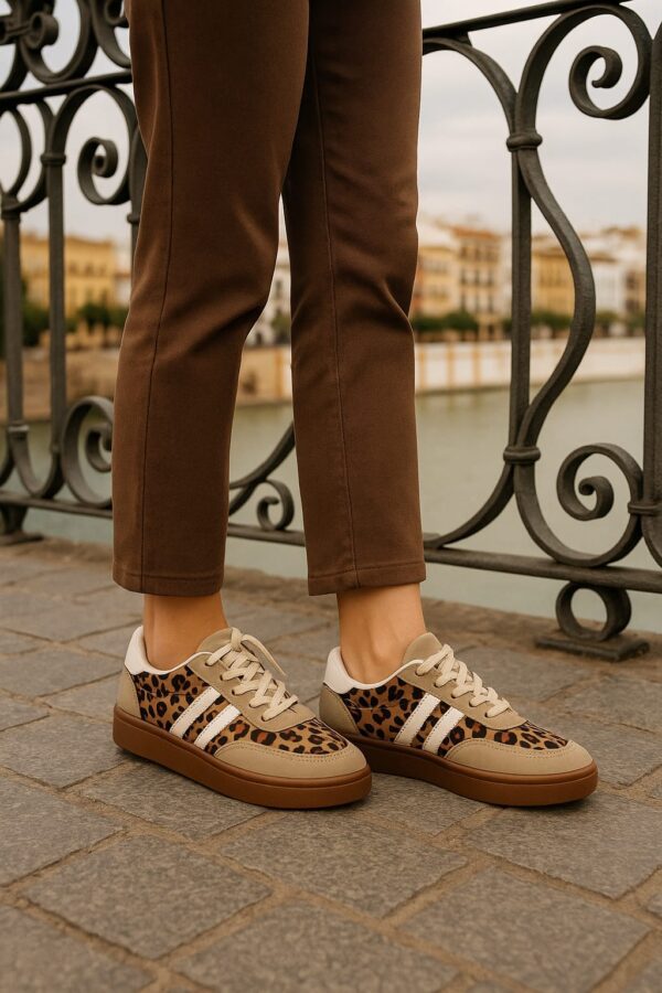 6058 Sneakers