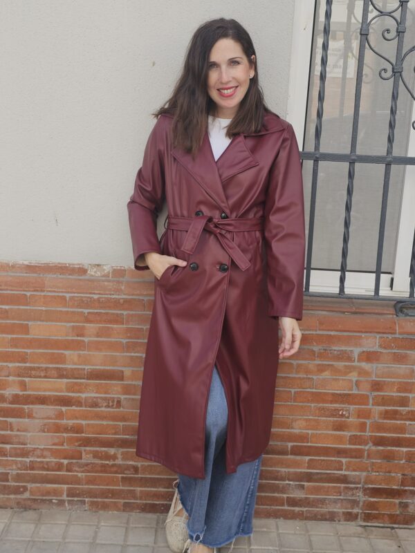 6098 Gabardina piel burdeos