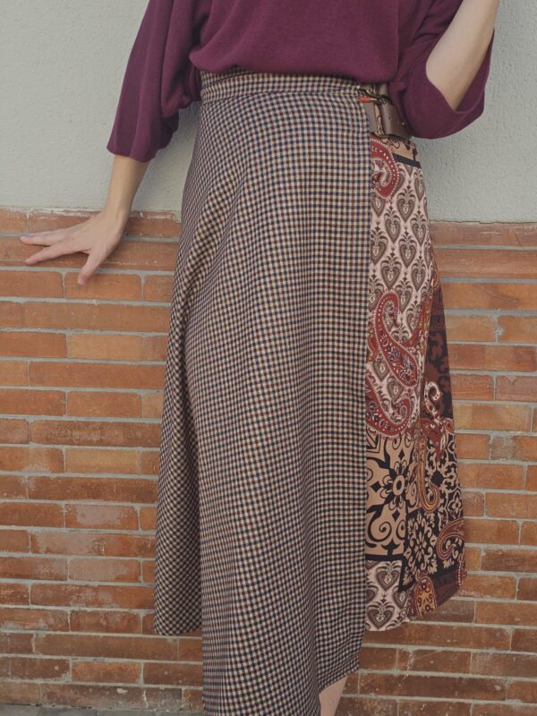 6105 Falda