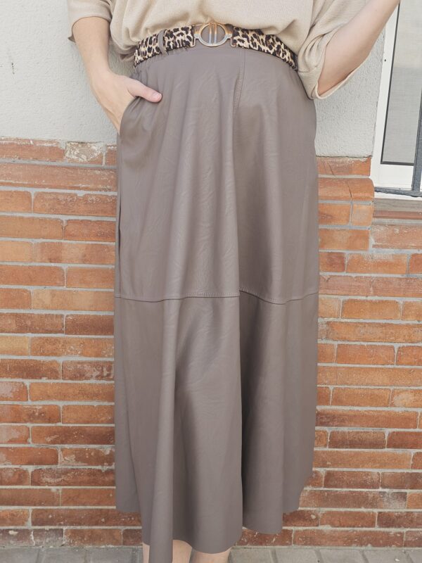 6130 Falda
