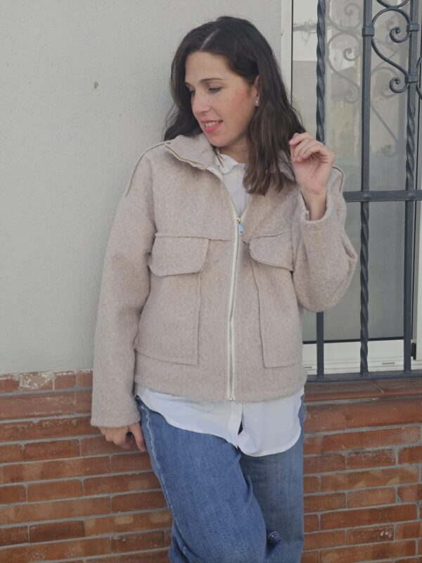 6195 Chaqueta bolsillos beige - Imagen 3