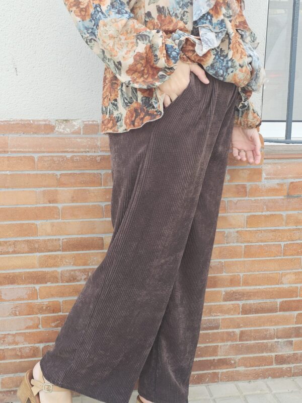 6198 Pantalón marrón - Imagen 3