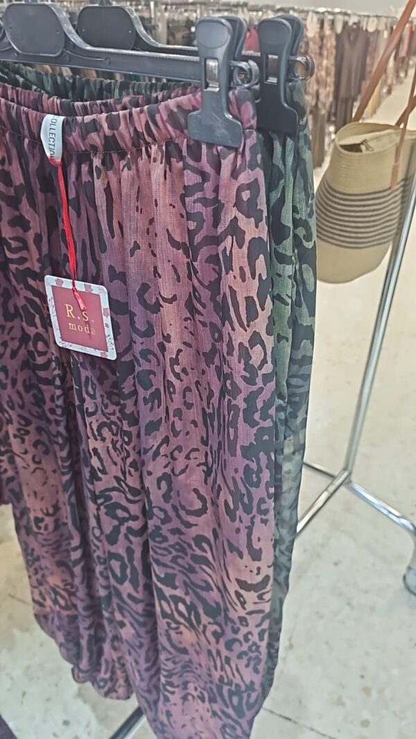 6267 Pantalon leopardo verde