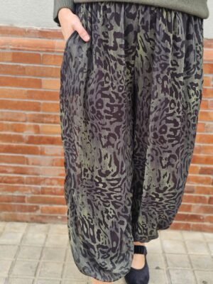 6267 Pantalon leopardo verde