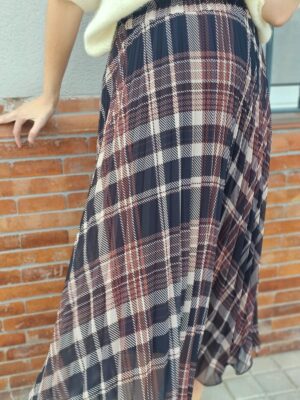 6258 Falda cuadro negra