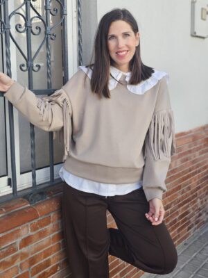 6311 Sudadera flecos beige