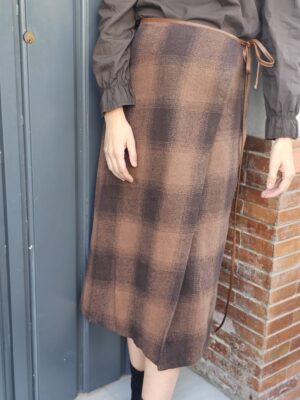 6472 Falda lazo marrón