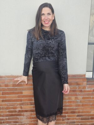 6655 Falda saten negra
