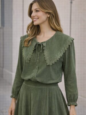 7019 Blusa cuello verde