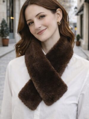 7042 Cuello pelo marrón chocolate